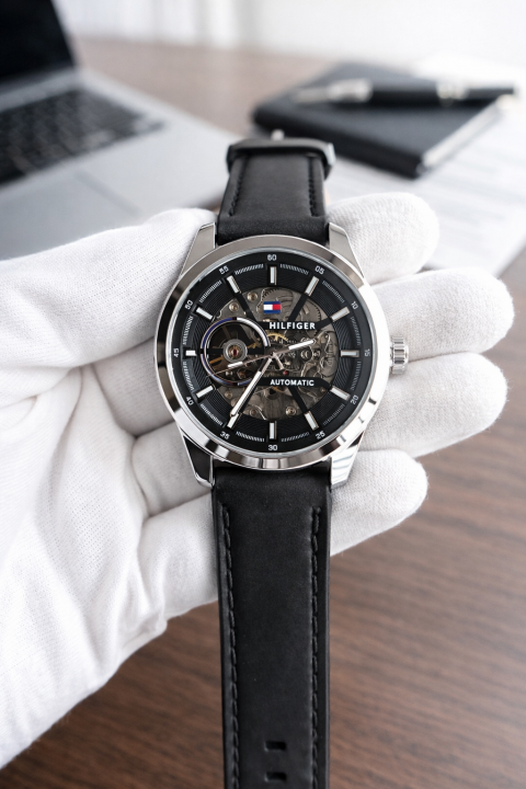 Tommy Hilfiger Automatic (With Og Box)