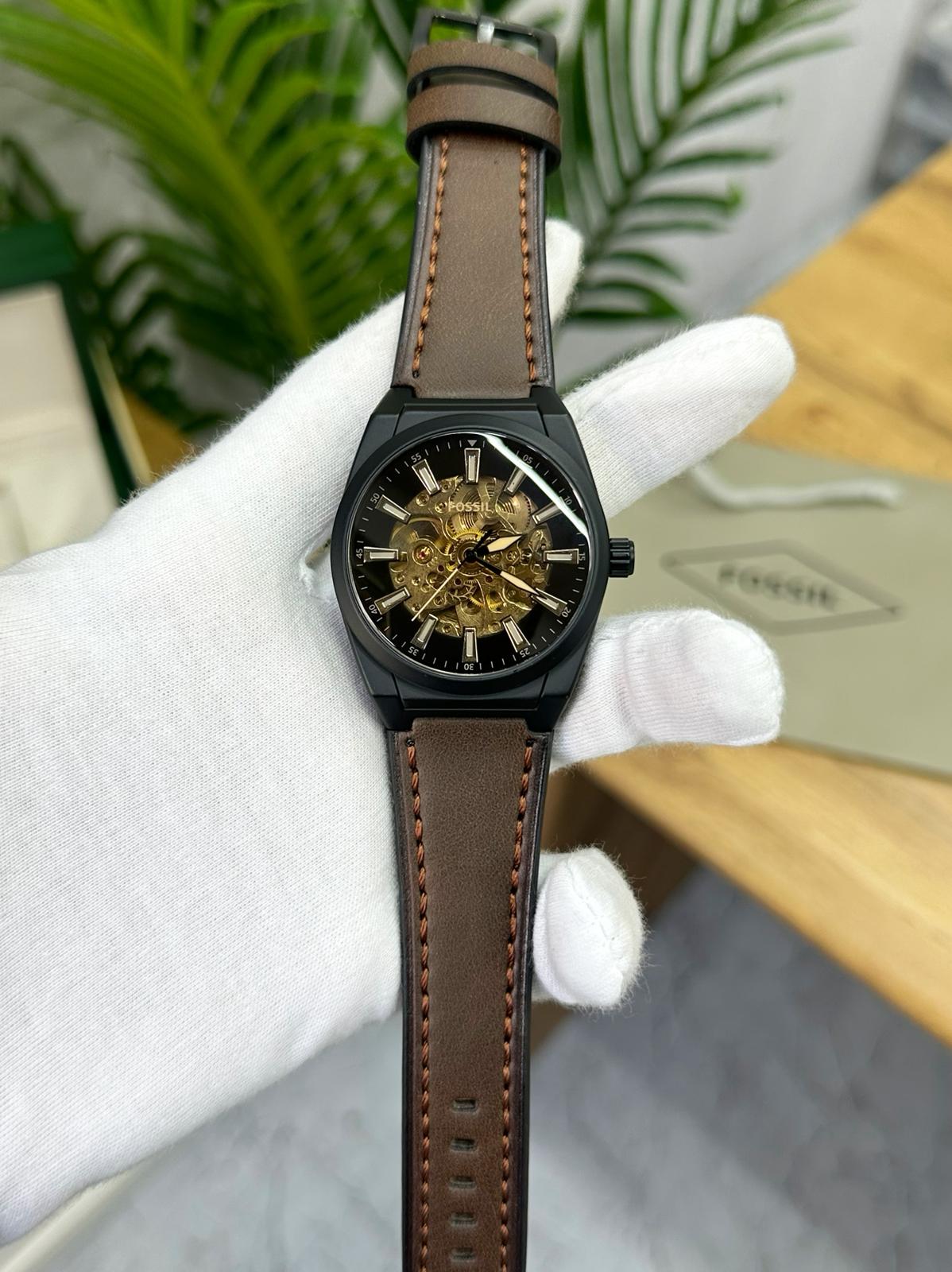 FOSSIL EVERETT LITEHIDE