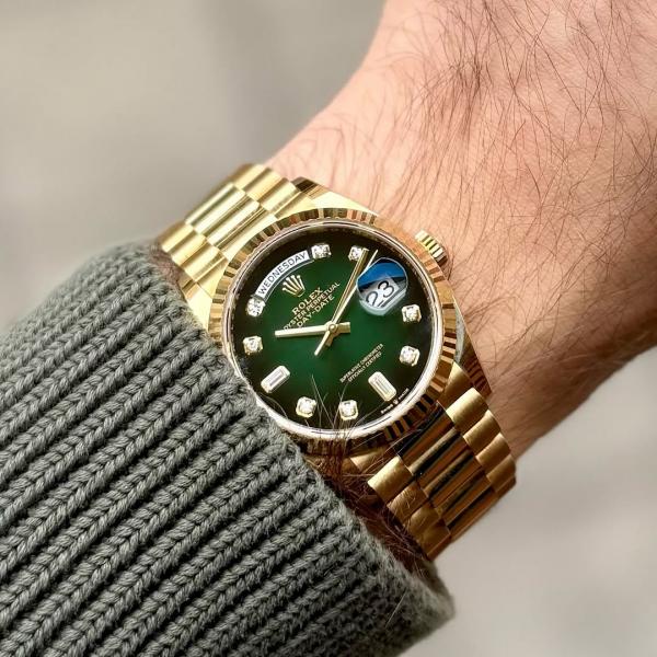 Rolex Oyster Perpetual Day Date Automatic (With Og Box)