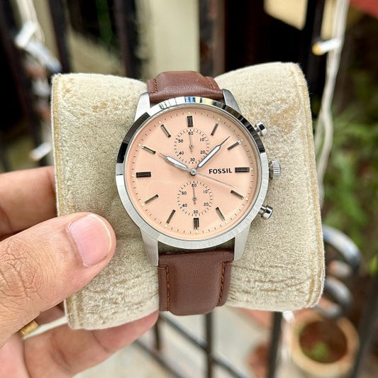 Fossil Townsman Premium Article